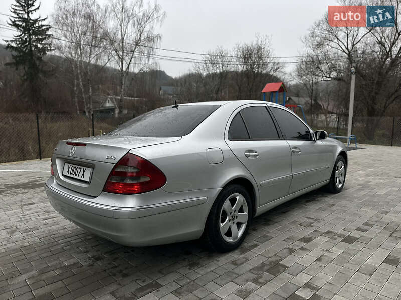 Седан Mercedes-Benz E-Class 2002 в Кременце