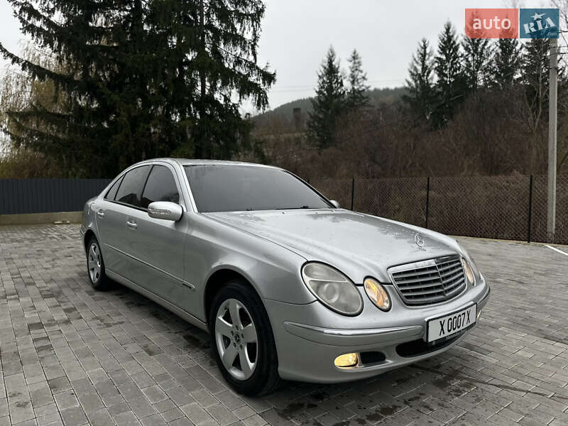 Седан Mercedes-Benz E-Class 2002 в Кременце