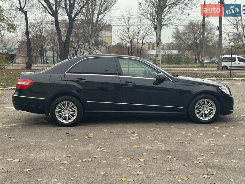 Седан Mercedes-Benz E-Class 2010 в Запоріжжі