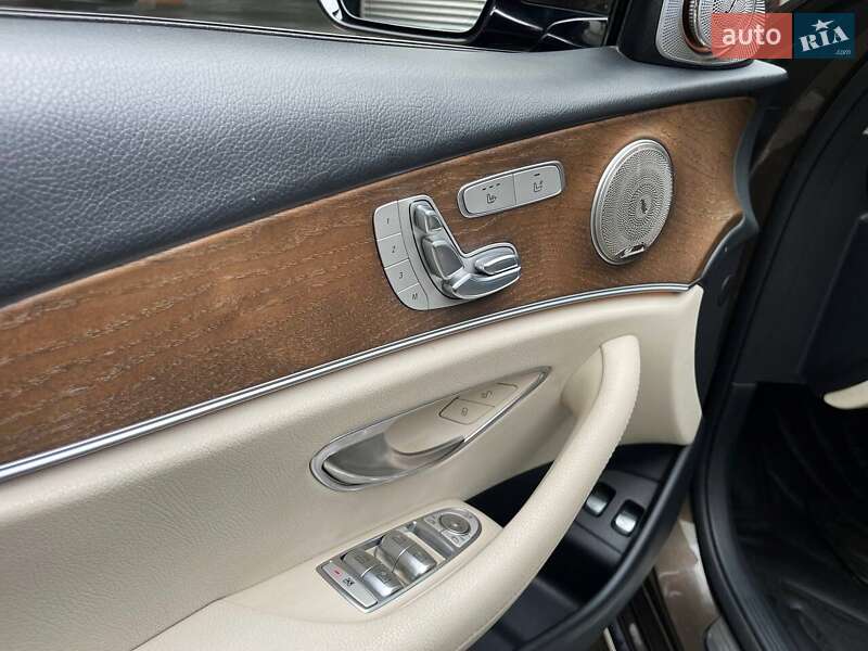 Седан Mercedes-Benz E-Class 2017 в Києві фото 9 Седан Mercedes-Benz E-Class 2017 в Києві