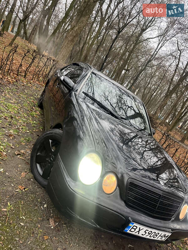 Mercedes-Benz E-Class 2001