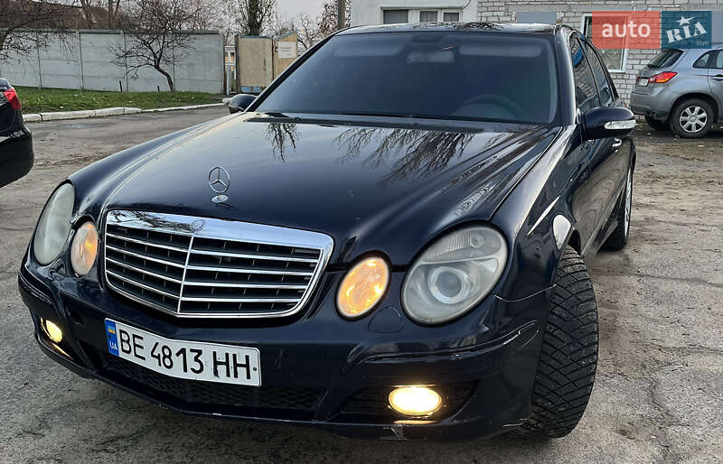 Седан Mercedes-Benz E-Class 2002 в Николаеве