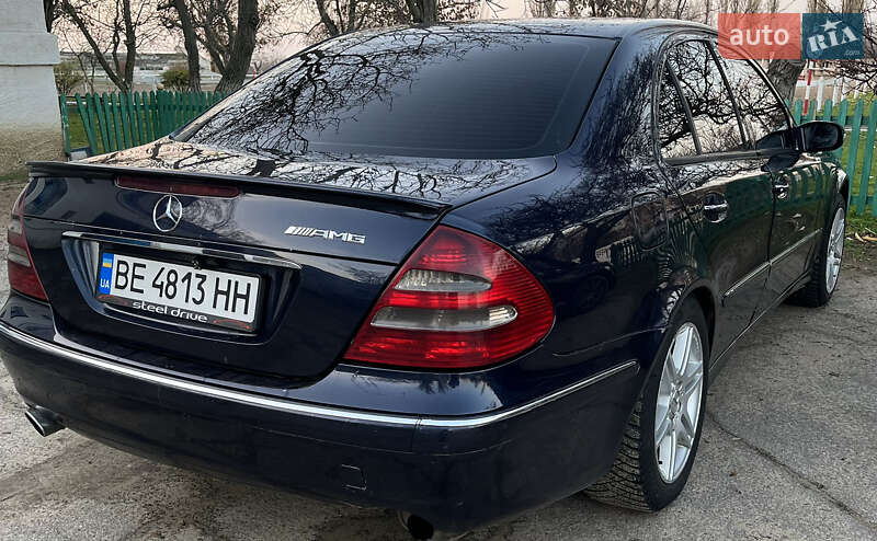Седан Mercedes-Benz E-Class 2002 в Николаеве