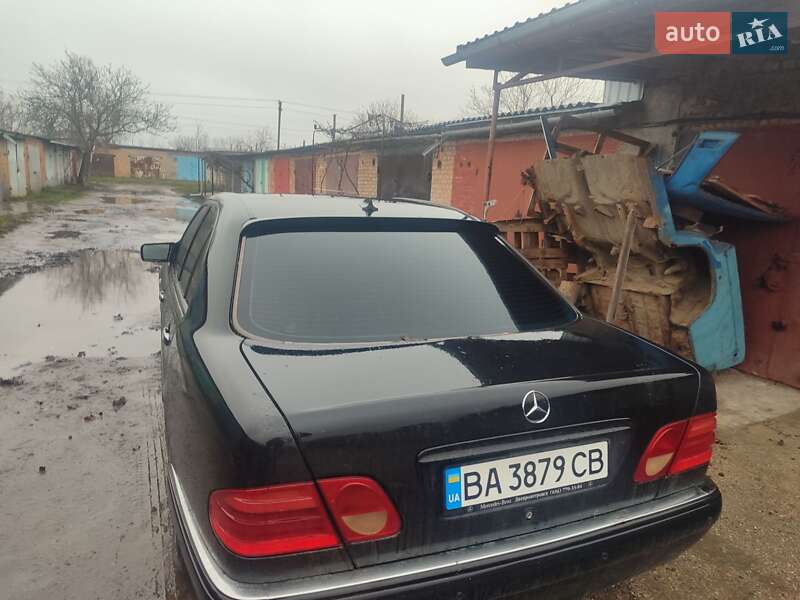 Mercedes-Benz E-Class 1999 Mercedes-Benz E-Class 1999