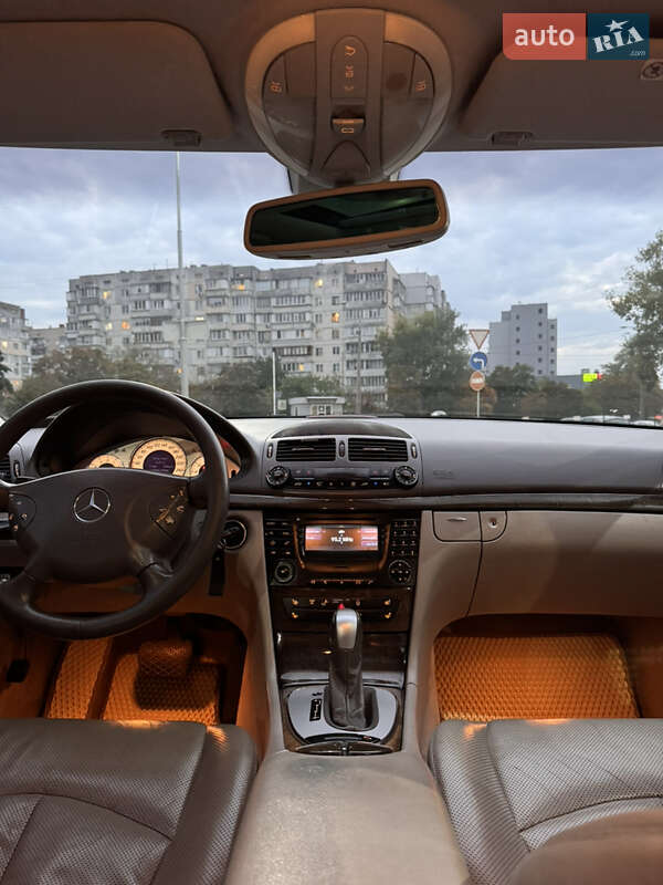 Седан Mercedes-Benz E-Class 2003 в Києві