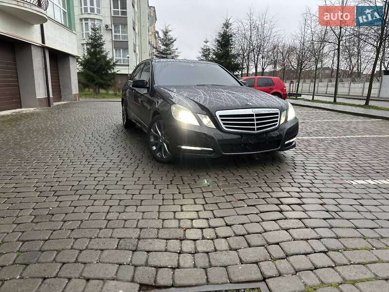 Седан Mercedes-Benz E-Class 2013 в Богородчанах