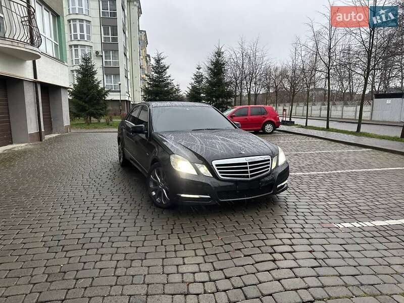 Седан Mercedes-Benz E-Class 2013 в Богородчанах
