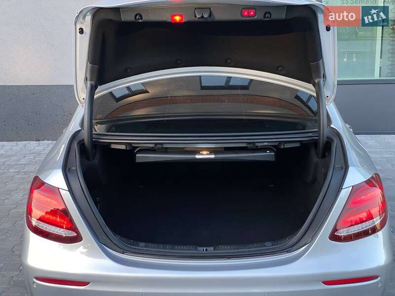 Седан Mercedes-Benz E-Class 2018 в Киеве фото 68 Седан Mercedes-Benz E-Class 2018 в Киеве