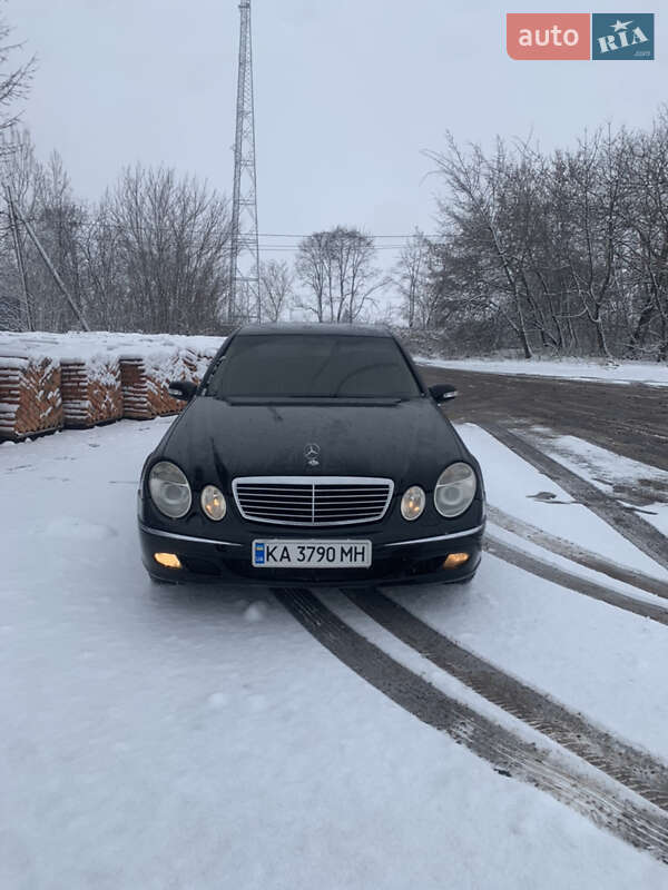 Седан Mercedes-Benz E-Class 2003 в Львові