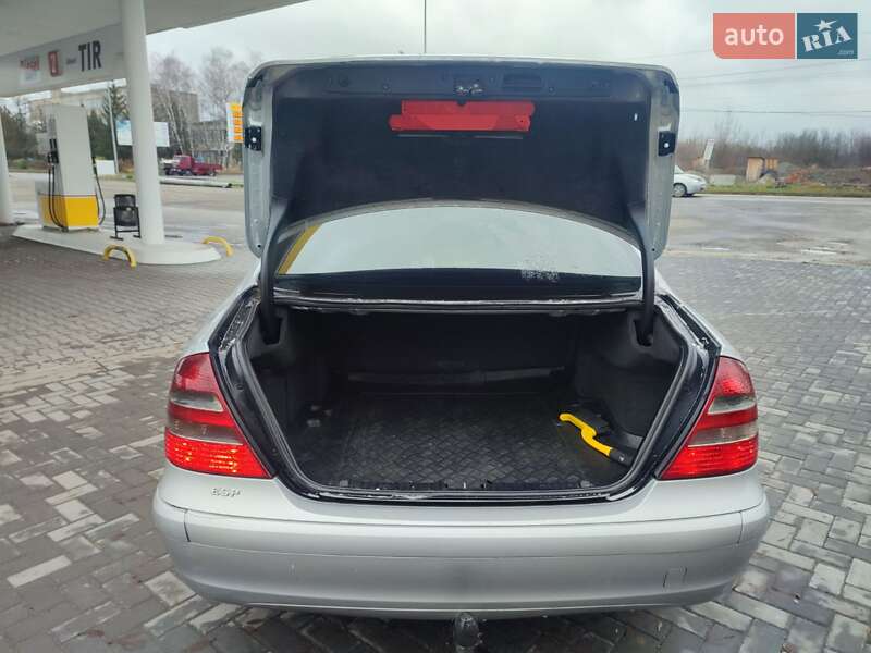 Седан Mercedes-Benz E-Class 2003 в Коломые