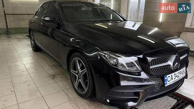 Седан Mercedes-Benz E-Class 2016 в Киеве