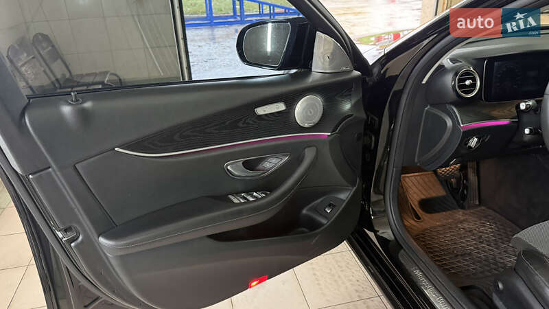 Седан Mercedes-Benz E-Class 2016 в Киеве