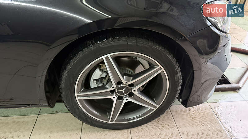 Седан Mercedes-Benz E-Class 2016 в Киеве