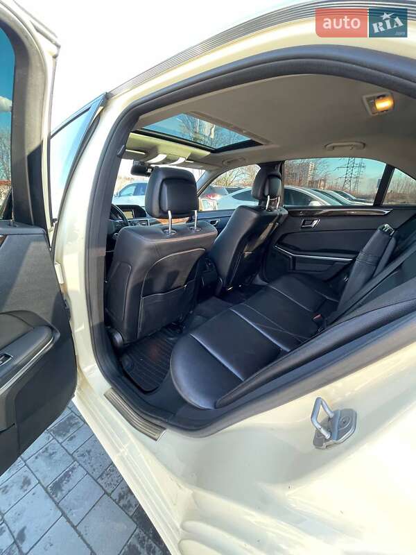 Седан Mercedes-Benz E-Class 2011 в Львові фото 25 Седан Mercedes-Benz E-Class 2011 в Львові