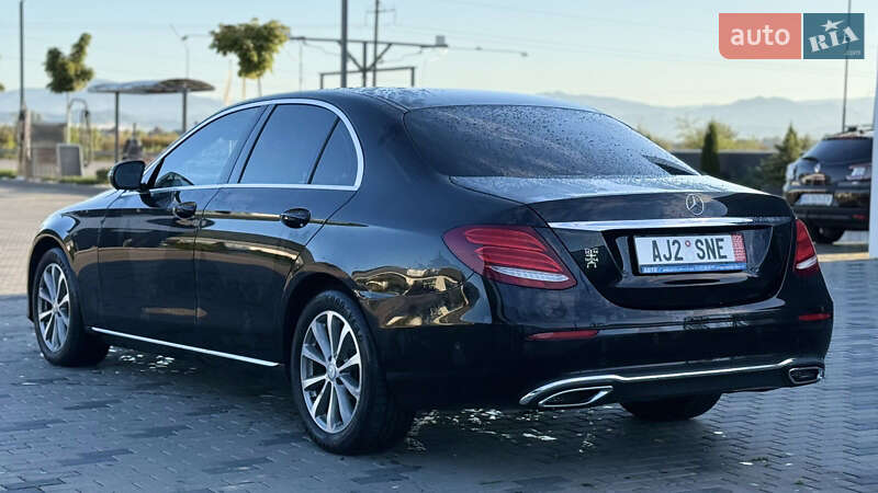 Седан Mercedes-Benz E-Class 2012 в Тячеві