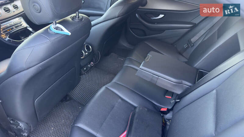 Седан Mercedes-Benz E-Class 2012 в Тячеві