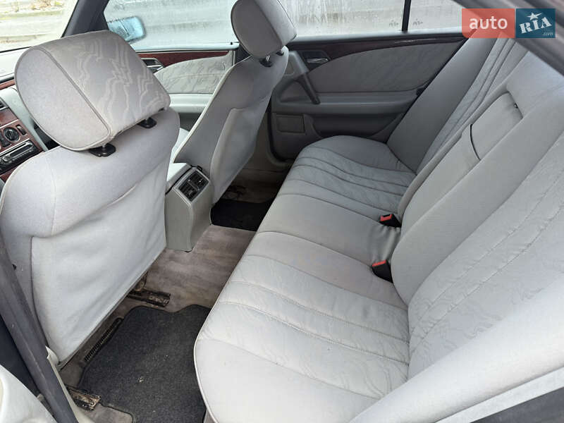 Седан Mercedes-Benz E-Class 1996 в Луцке фото 12 Седан Mercedes-Benz E-Class 1996 в Луцке