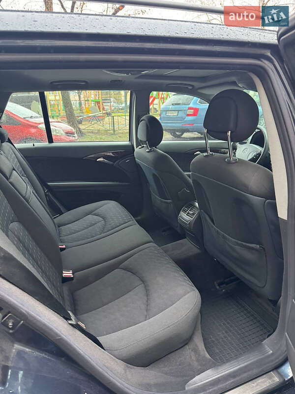 Универсал Mercedes-Benz E-Class 2003 в Киеве фото 16 Универсал Mercedes-Benz E-Class 2003 в Киеве