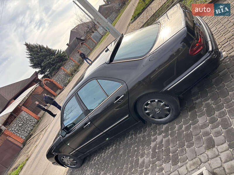 Седан Mercedes-Benz E-Class 2001 в Запоріжжі