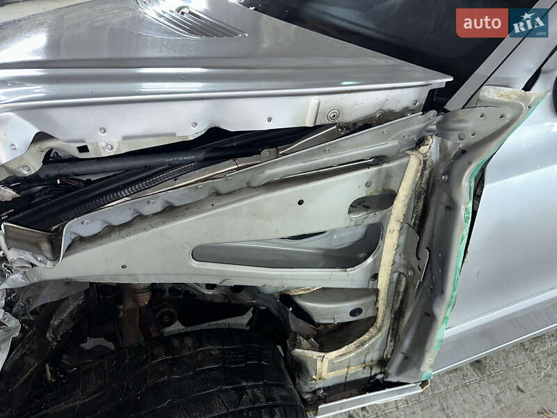 Седан Mercedes-Benz E-Class 2006 в Тульчине