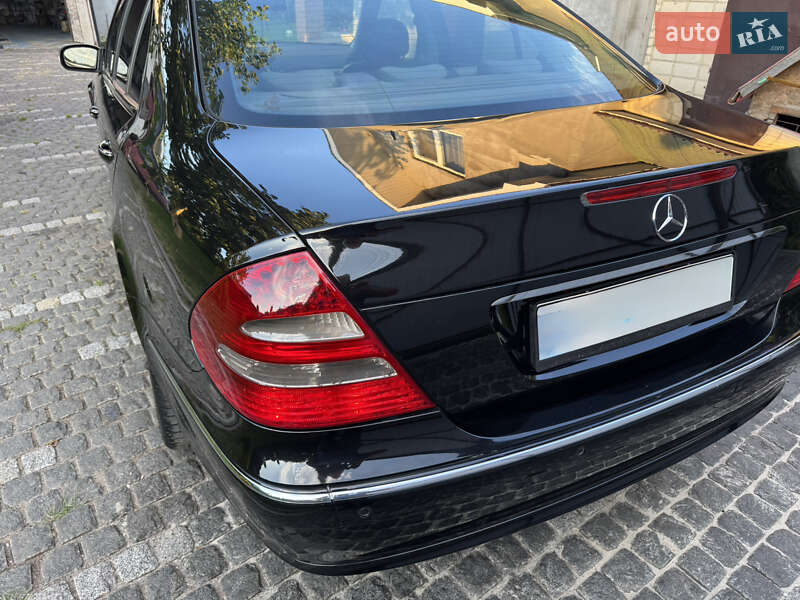 Седан Mercedes-Benz E-Class 2005 в Вінниці