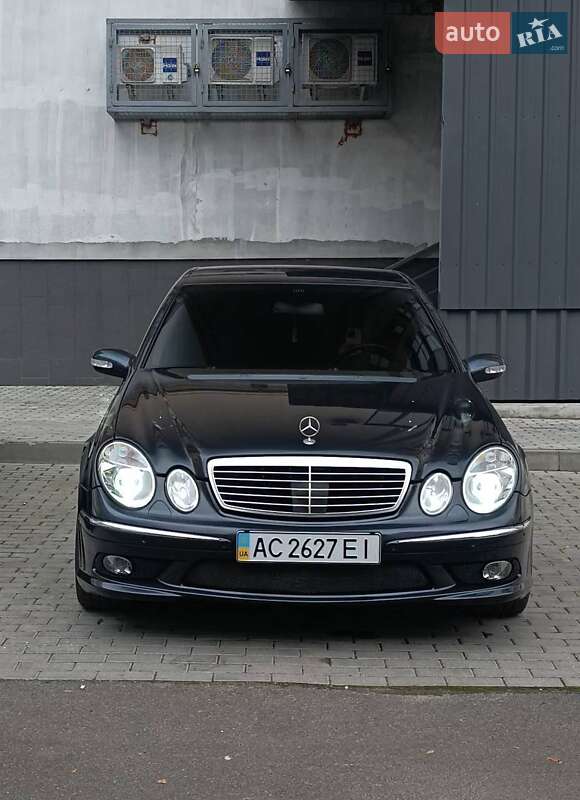Mercedes-Benz E-Class 2004