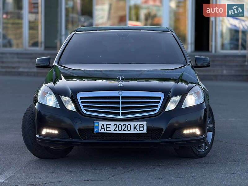 Седан Mercedes-Benz E-Class 2011 в Кривому Розі