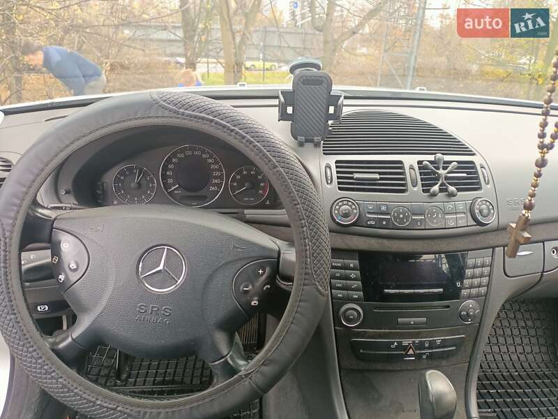 Седан Mercedes-Benz E-Class 2003 в Ивано-Франковске