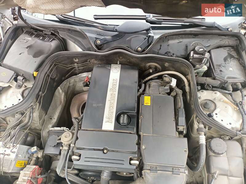Седан Mercedes-Benz E-Class 2003 в Ивано-Франковске