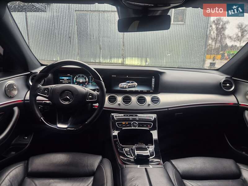 Седан Mercedes-Benz E-Class 2017 в Києві