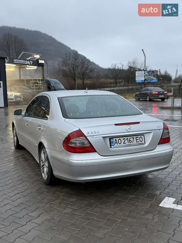 Седан Mercedes-Benz E-Class 2007 в Виноградові