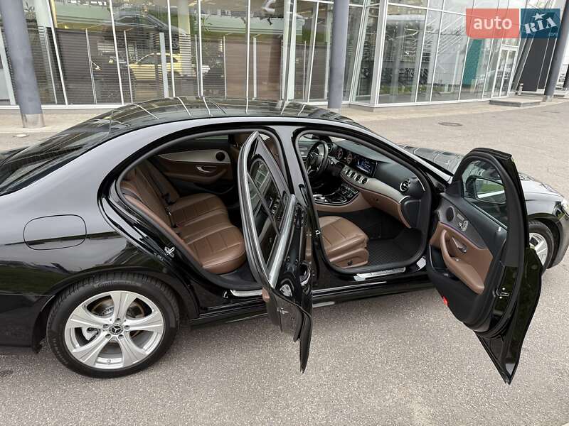 Седан Mercedes-Benz E-Class 2018 в Киеве