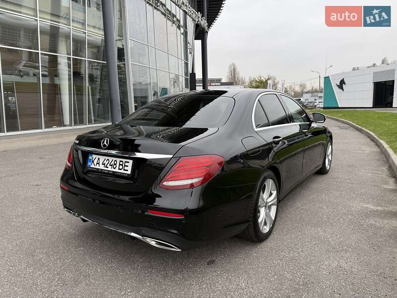 Седан Mercedes-Benz E-Class 2018 в Киеве