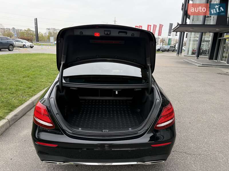 Седан Mercedes-Benz E-Class 2018 в Киеве