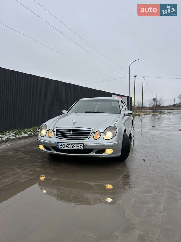 Седан Mercedes-Benz E-Class 2002 в Львові