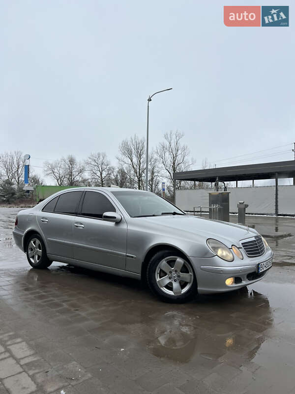Седан Mercedes-Benz E-Class 2002 в Львові