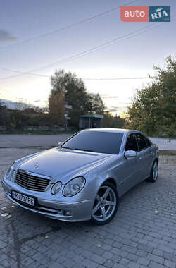 Седан Mercedes-Benz E-Class 2005 в Ровно