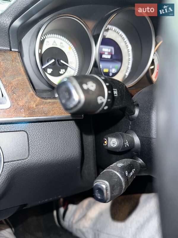 Седан Mercedes-Benz E-Class 2013 в Киеве