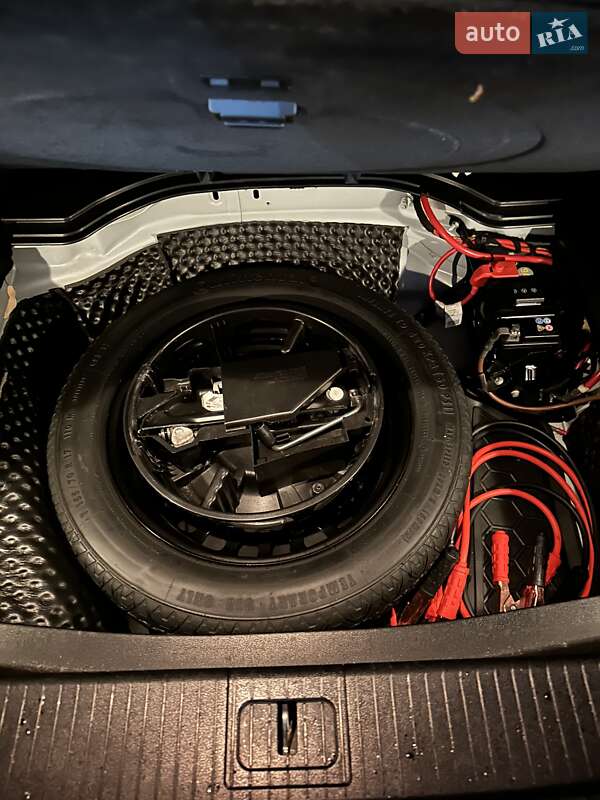 Седан Mercedes-Benz E-Class 2013 в Киеве