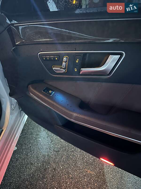 Седан Mercedes-Benz E-Class 2013 в Киеве