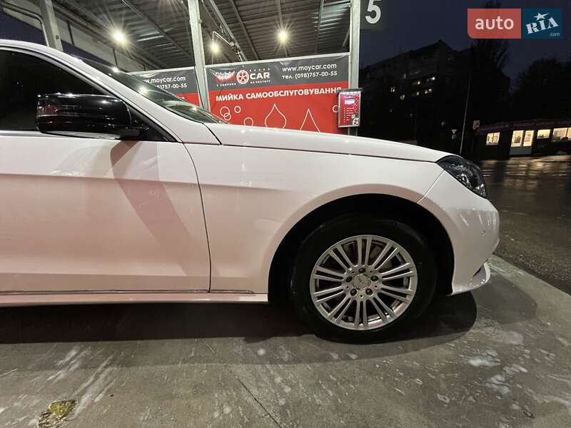 Седан Mercedes-Benz E-Class 2013 в Киеве