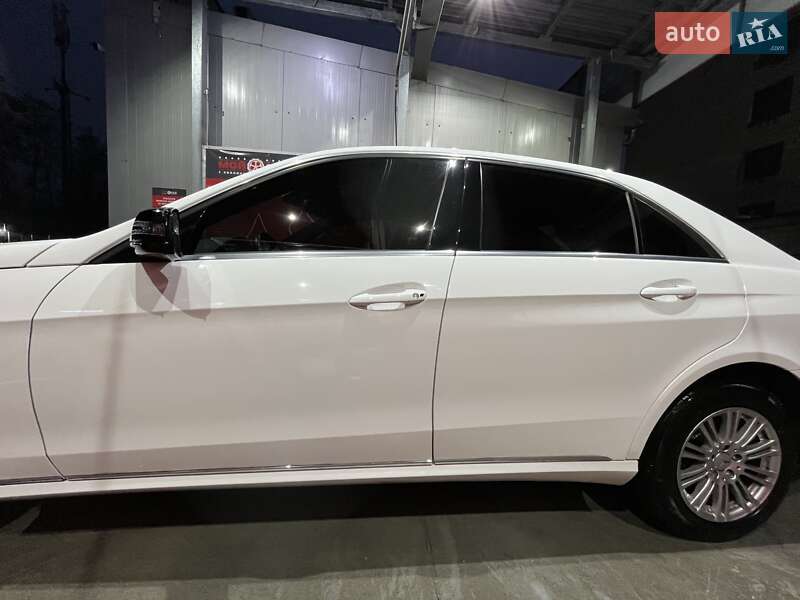 Седан Mercedes-Benz E-Class 2013 в Киеве