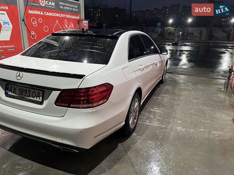 Седан Mercedes-Benz E-Class 2013 в Киеве