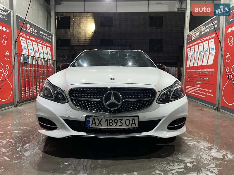 Седан Mercedes-Benz E-Class 2013 в Киеве