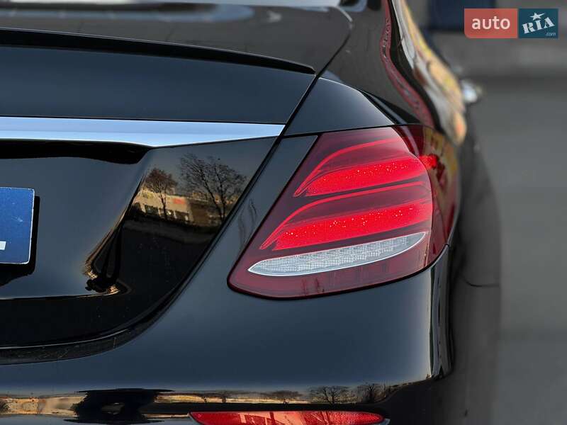 Седан Mercedes-Benz E-Class 2018 в Кривом Роге