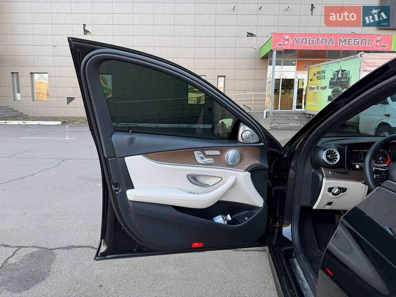 Седан Mercedes-Benz E-Class 2018 в Кривом Роге