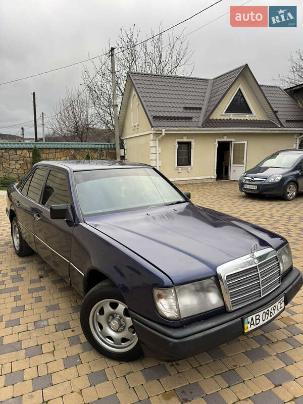 Mercedes-Benz E-Class 1988