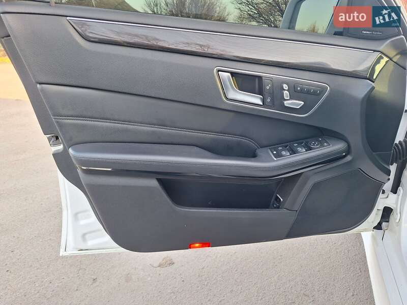 Седан Mercedes-Benz E-Class 2013 в Николаеве