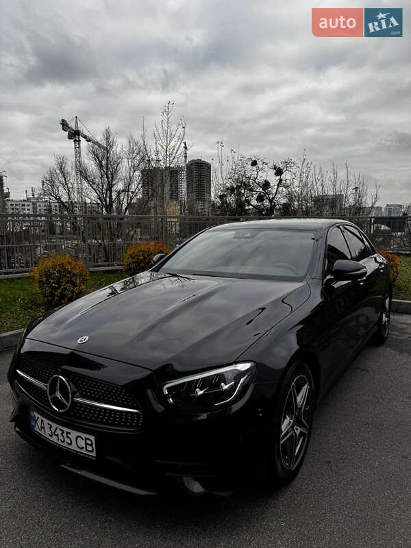 Седан Mercedes-Benz E-Class 2022 в Киеве
