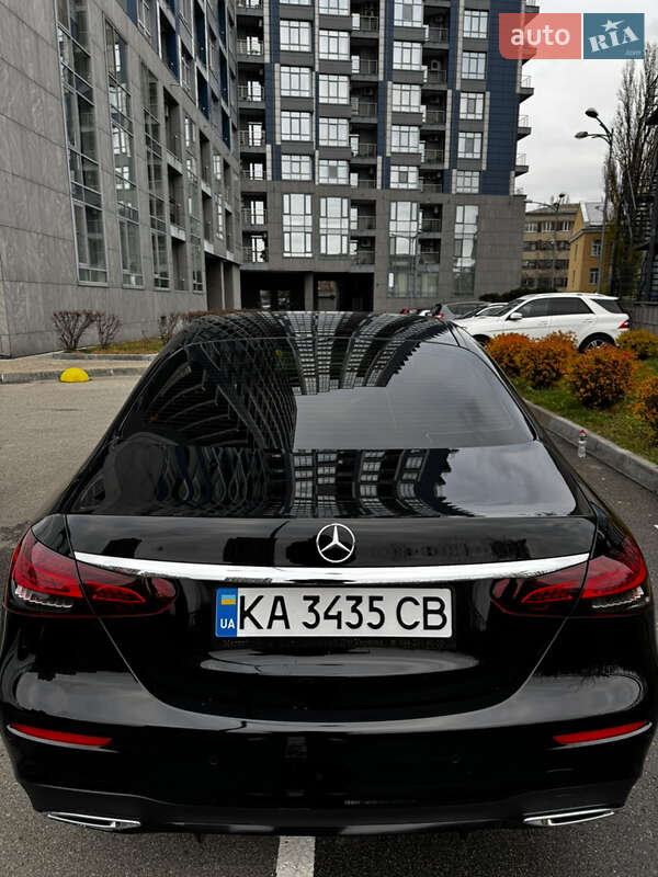Седан Mercedes-Benz E-Class 2022 в Киеве